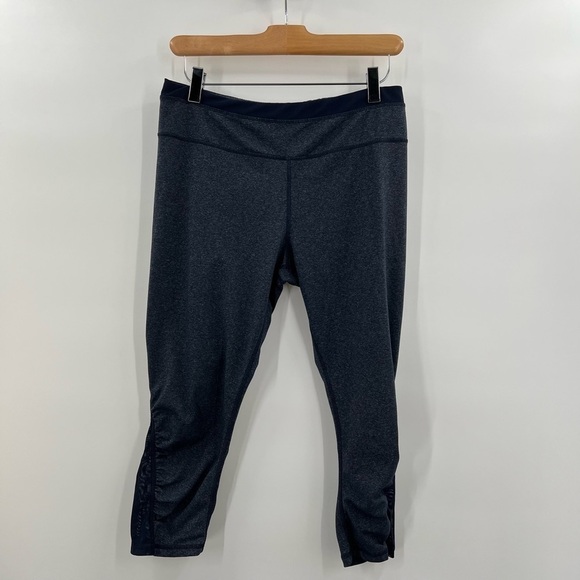Capri Leggings/ Activewear - Picture 1 of 7